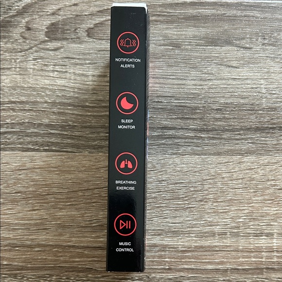 Advanced Smartwatch with Black Band - Picture 3 of 5